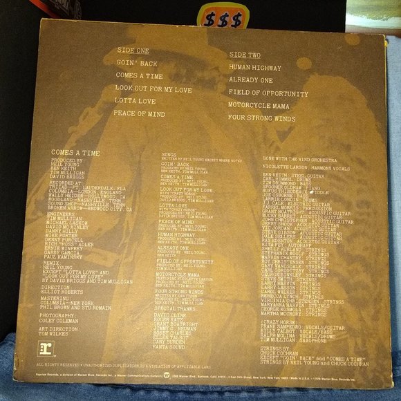 Neil Young Comes A Time 1978 Textured Cover Vinyl record - Picture 2 of 4